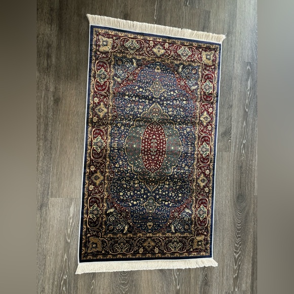 Turkish Rug - Picture 7 of 7